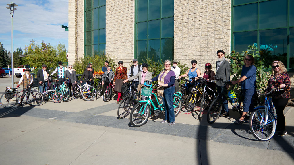 Tweed Ride and Tea: A Fancy Women Bike Ride
